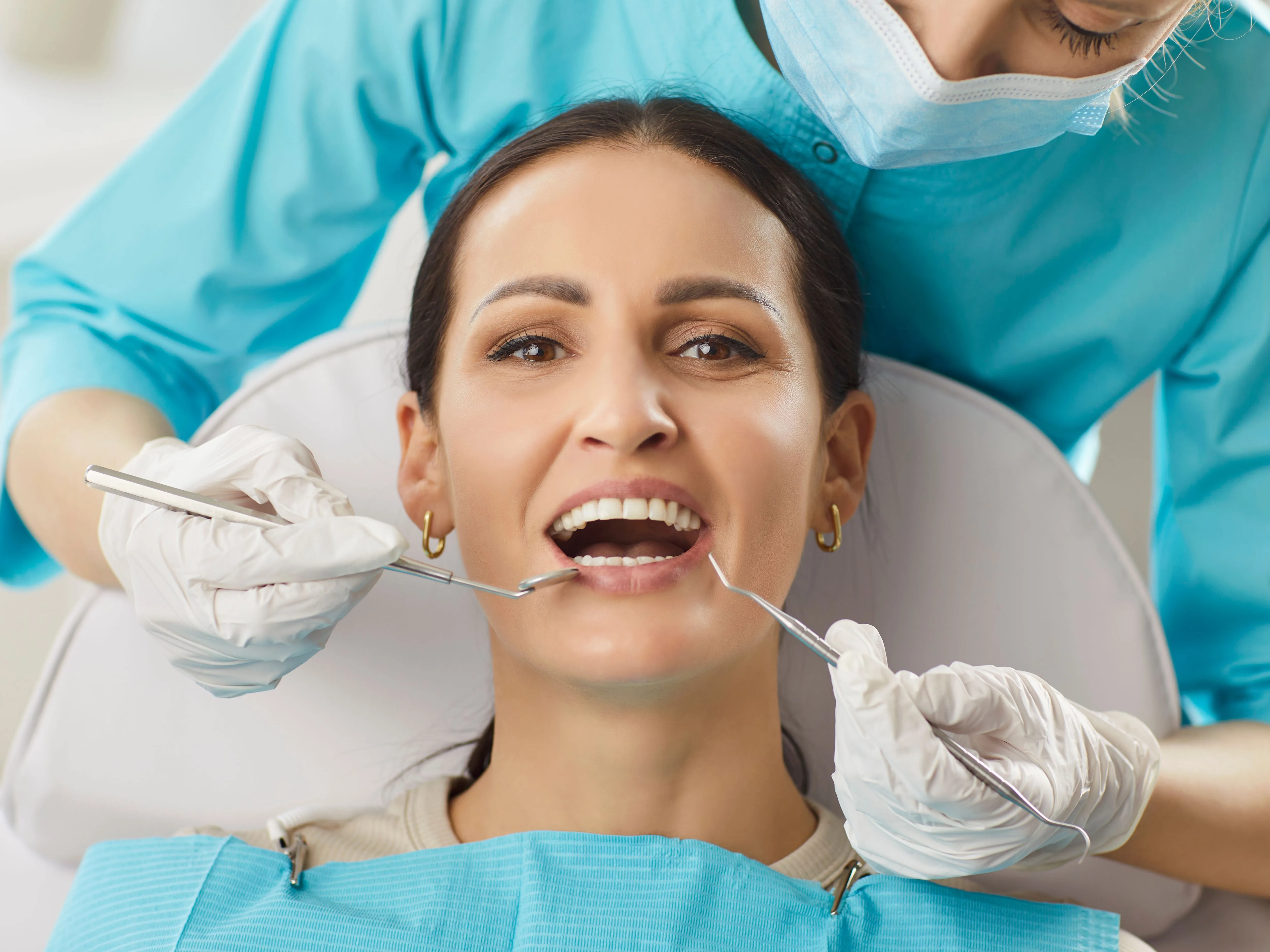 Diş müalicəsi və müasir dental avadanlıq